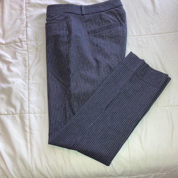 Womens barely used Pinstripe banana republic jackson fit 4 pants - Picture 10 of 10